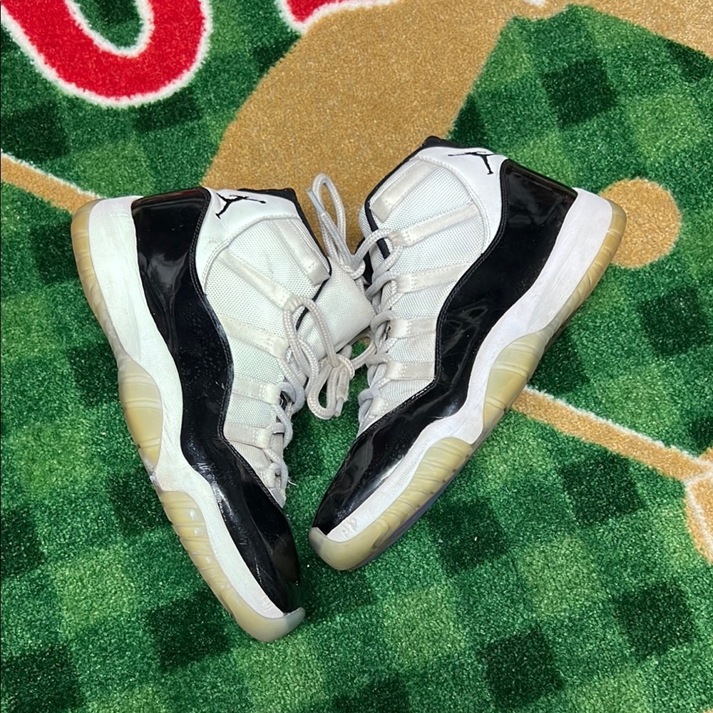 Air Jordan 11 Concord Retro Size 11.5 Mens Black White Sneakers 2018 378037-100